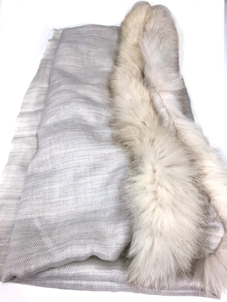 Cashmere and fox fur shawl in  frosting