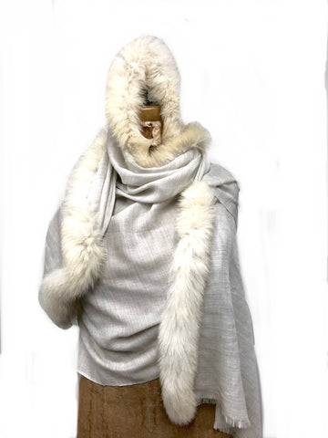 Cashmere and fox fur shawl in  frosting